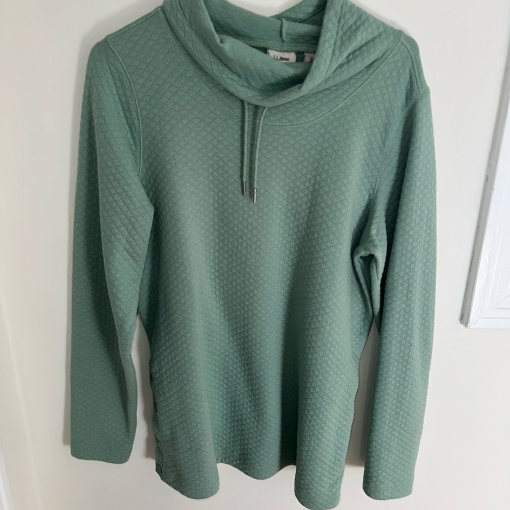 Mint green llbean quilted pullover sweater